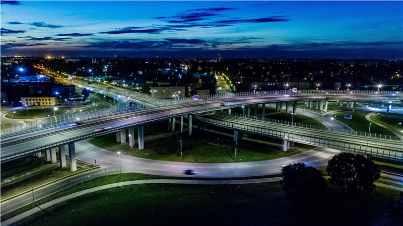 How Space is Connecting Cars